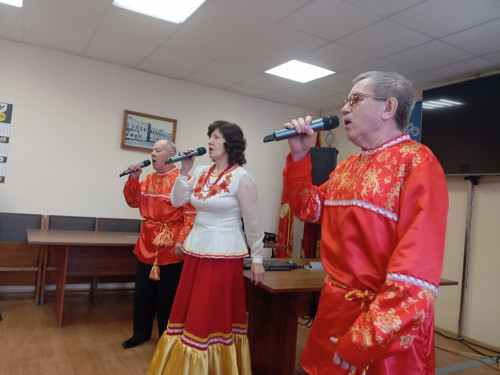 С наступающим праздником - Днем Защитника Отечества